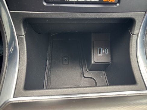 Used 2022 Ford Edge Titanium image 29
