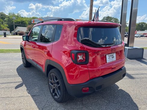 Used 2022 Jeep Renegade Latitude w/ Convenience Group image 8