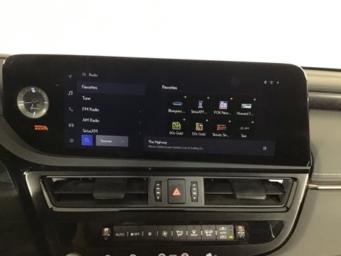 Used 2023 Lexus ES 350 Luxury image 17