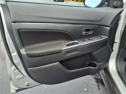 Used 2022 Mitsubishi Outlander Sport LE image 5