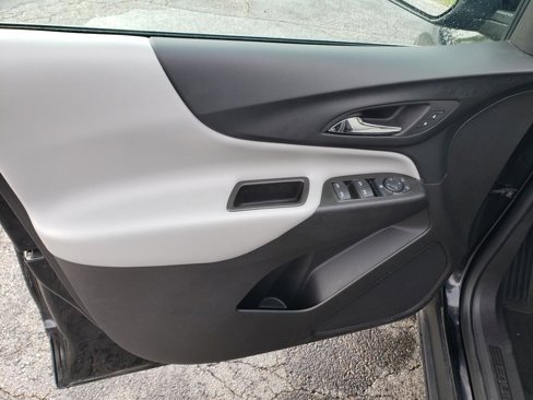 Used 2023 Chevrolet Equinox LT image 12
