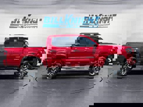 Used 2017 Toyota Tacoma Limited image 6
