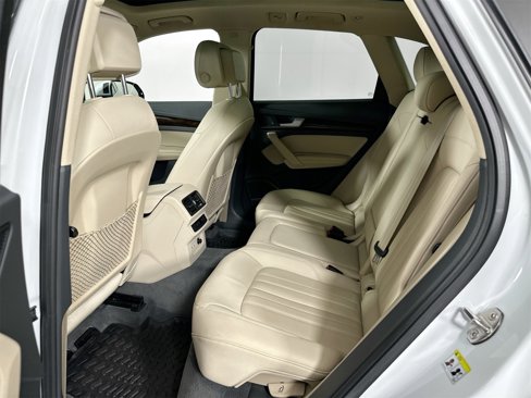 Used 2020 Audi Q5 2.0T Premium Plus w/ Premium Plus Package image 23