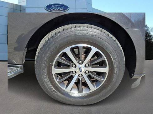 Certified 2018 Ford Expedition Max XLT w/ Equipment Group 202A image 6