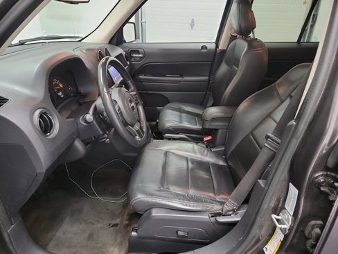 Used 2016 Jeep Patriot High Altitude image 14