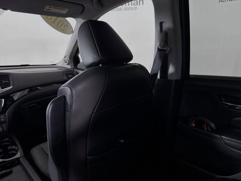 Used 2018 Honda Pilot Elite image 24