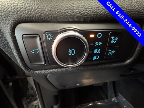 Used 2023 Ford Explorer XLT w/ Equipment Group 202A image 24