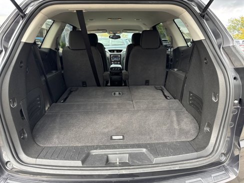 Used 2017 Chevrolet Traverse LT w/ Style and Technology Package image 33
