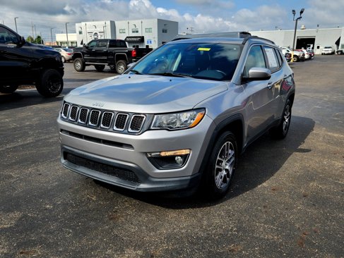 Used 2020 Jeep Compass Latitude image 3