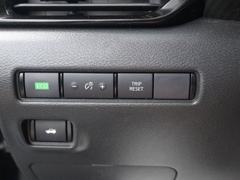 Used 2020 Nissan Sentra S image 8