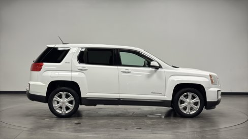 Used 2017 GMC Terrain SLE image 9