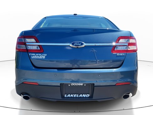 Used 2018 Ford Taurus SEL w/ Equipment Group 201A image 5