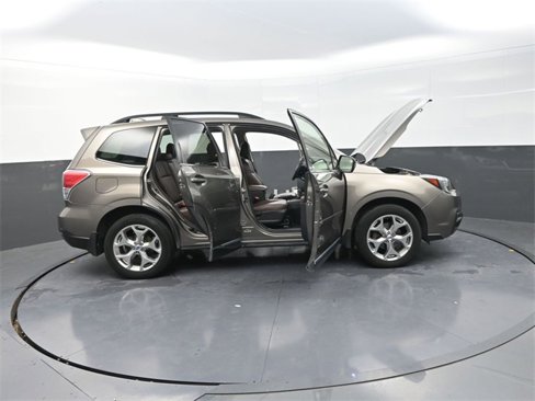 Used 2017 Subaru Forester 2.5i Touring image 42
