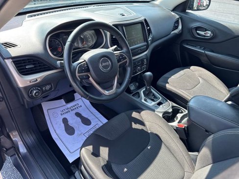 Used 2015 Jeep Cherokee Latitude image 9