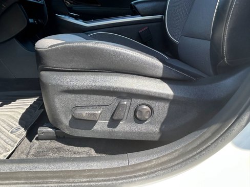 Used 2022 Kia Niro EX w/ Cold Weather Package image 10
