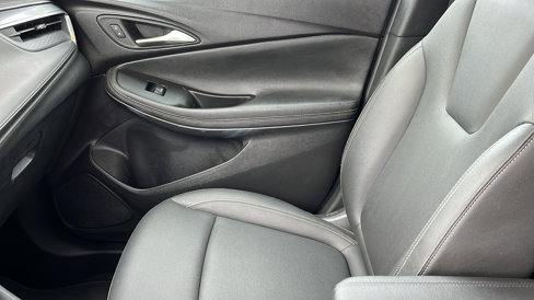 Certified 2024 Buick Encore GX Sport Touring image 19