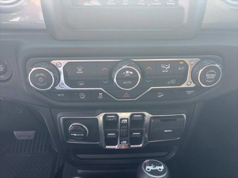 Certified 2019 Jeep Wrangler Unlimited Sahara image 23