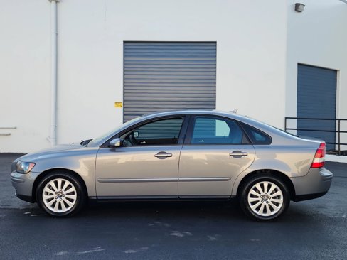 Used 2005 Volvo S40 2.4i image 2