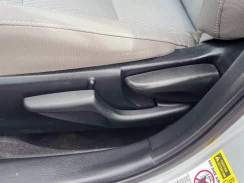 Used 2016 Toyota Corolla image 12