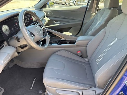Certified 2023 Hyundai Elantra SEL w/ Convenience Package image 19