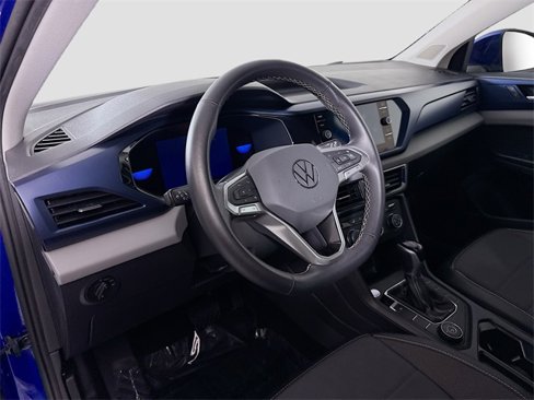 Used 2022 Volkswagen Taos SE image 9
