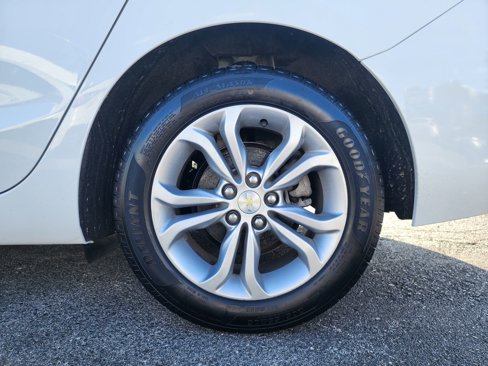 Used 2019 Chevrolet Cruze LT w/ Convenience Package image 16