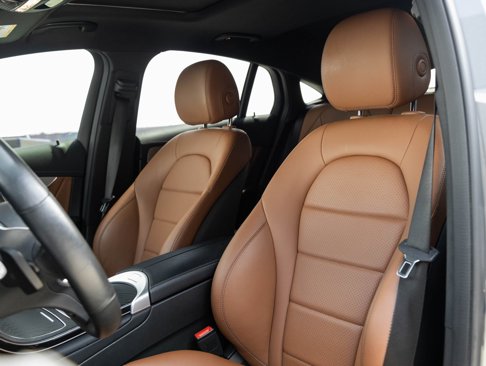 Used 2022 Mercedes-Benz GLC 300 4MATIC Coupe image 5