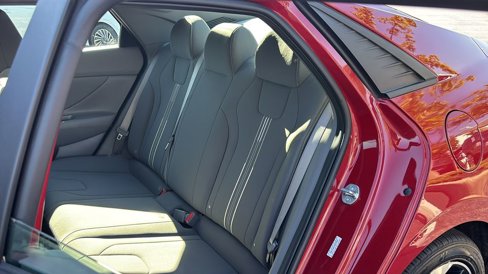 Used 2023 Hyundai Elantra SEL w/ Convenience Package image 27