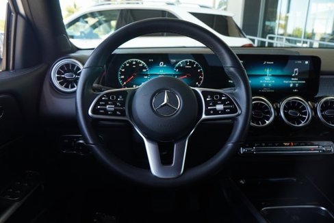 Certified 2022 Mercedes-Benz GLB 250 4MATIC image 16