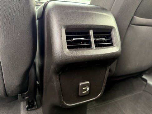 Used 2022 Chevrolet Equinox LT image 33