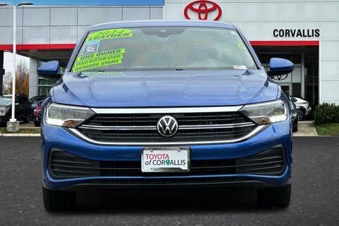 Used 2024 Volkswagen Jetta SE image 9