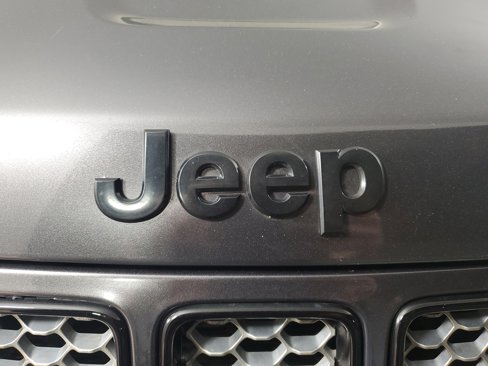 Used 2015 Jeep Grand Cherokee Altitude image 10