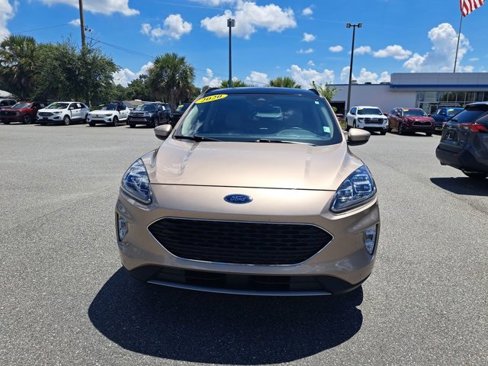 Used 2020 Ford Escape Titanium image 9