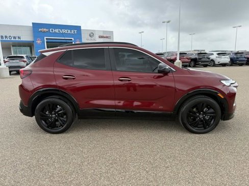 Used 2025 Buick Encore GX Sport Touring w/ Black Roof Package image 9