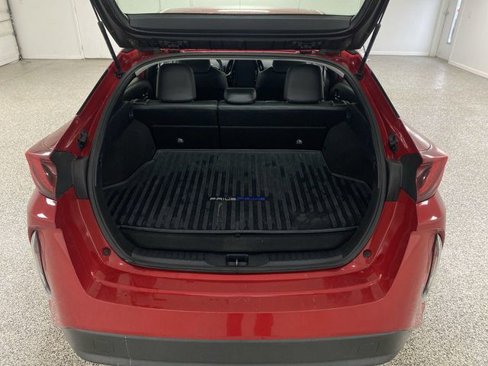 Used 2020 Toyota Prius Prime XLE image 16