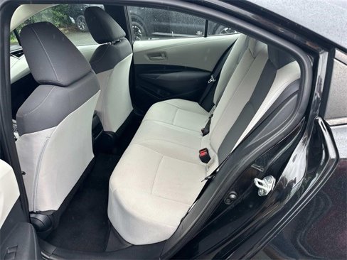 Used 2022 Toyota Corolla LE image 16