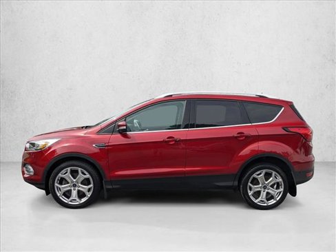 Used 2019 Ford Escape Titanium image 9