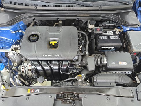 Used 2018 Hyundai Elantra SE w/ SE Connectivity Package 04 image 28