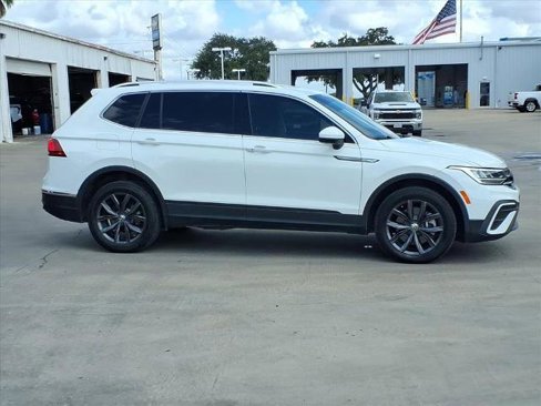 Used 2022 Volkswagen Tiguan SE image 7