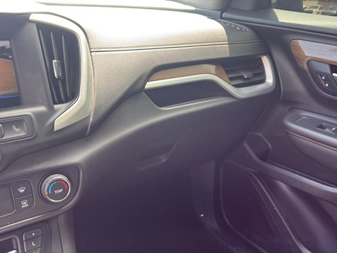 Used 2020 GMC Terrain SLE image 16