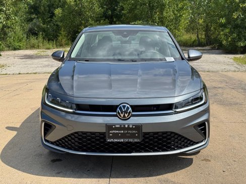Used 2025 Volkswagen Jetta SE image 7