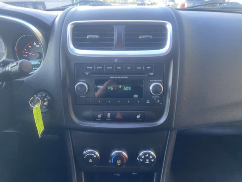 Used 2013 Dodge Avenger SE image 15