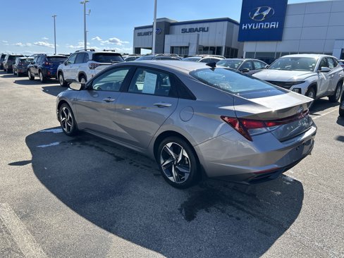 Certified 2023 Hyundai Elantra SEL w/ Convenience Package image 16