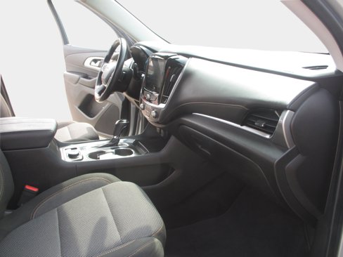 Used 2018 Chevrolet Traverse LT image 16