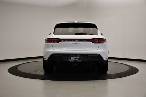 Used 2025 Porsche Macan image 6