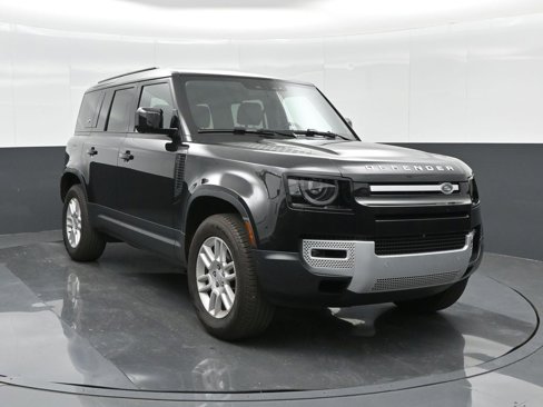 Used 2024 Land Rover Defender 110 S image 11