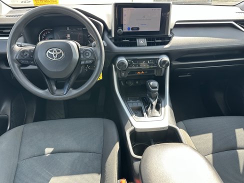 Used 2023 Toyota RAV4 LE image 4