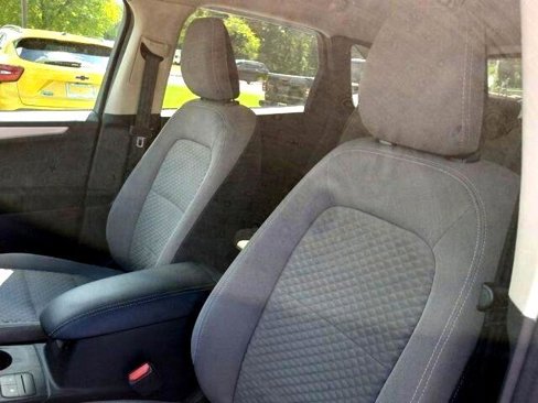 Used 2020 Ford Escape SE image 18