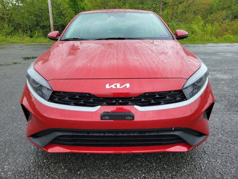 Used 2023 Kia Forte LXS w/ LXS Technology Package image 2