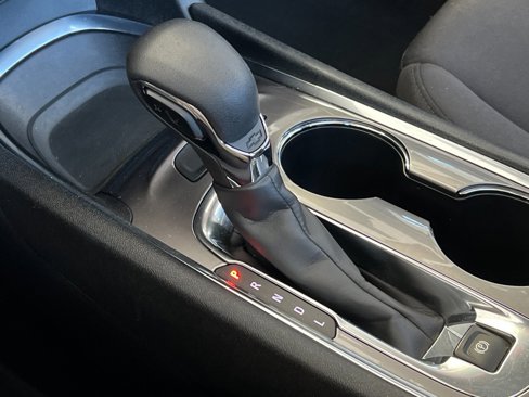 Used 2022 Chevrolet Malibu LT image 23